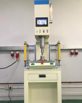 伺服壓裝鉚接機技術參數及易損件清單