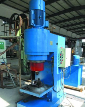 一臺氣動鉚接機需要多少錢？