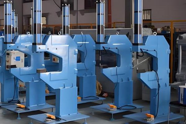 鉚接機出現小問題？教你一招就搞定！