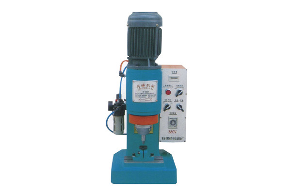 常州氣壓/油壓兩用徑向鉚接機(jī)