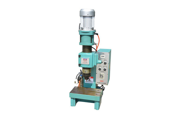 常州經(jīng)濟(jì)型氣動(dòng)鉚接機(jī)