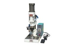 常州小型氣動鉚接機